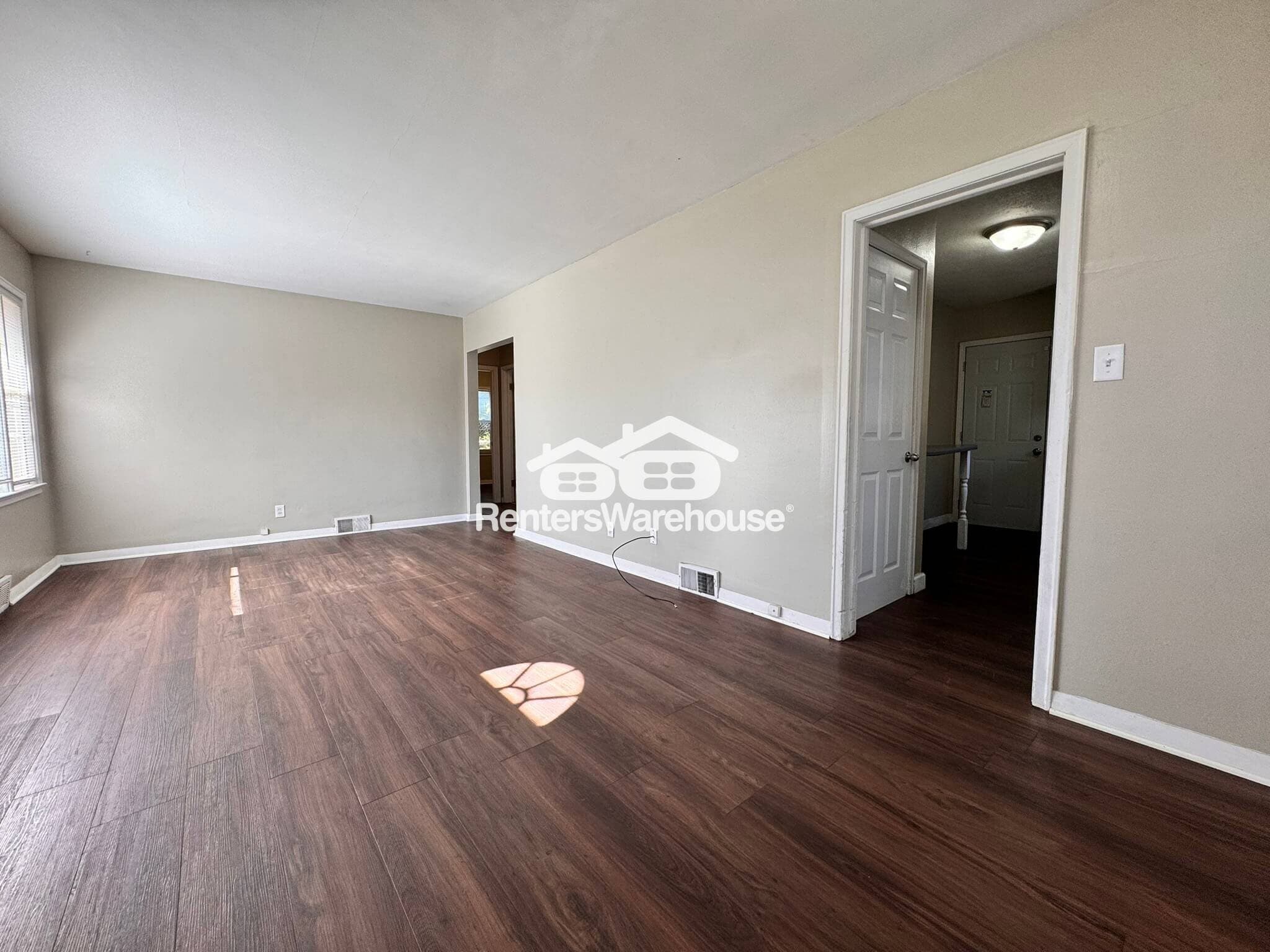 Building Photo - 709 Bell Ave