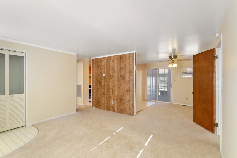 Building Photo - 1409 Seward Dr