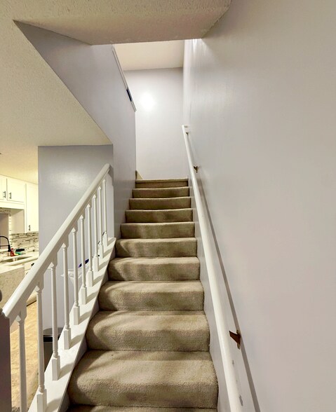 Building Photo - 14546 Cobalt Ave