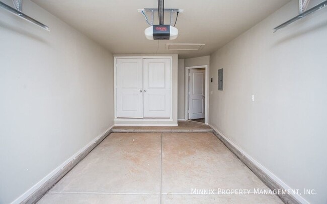 Building Photo - 1916 Langford Ave