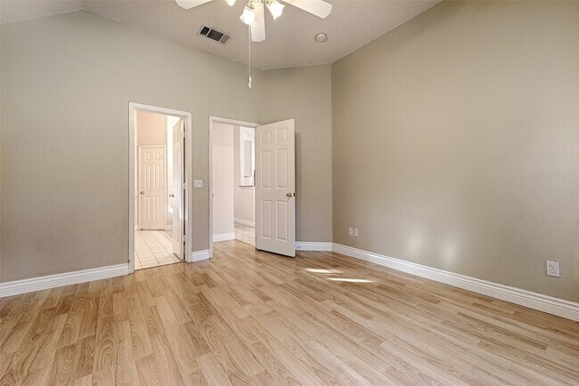 Building Photo - 4405 Lone Rock Ct