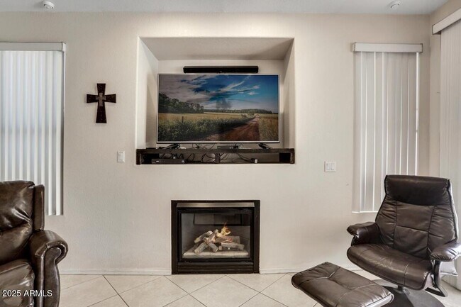 Building Photo - 8857 N 66th Ave