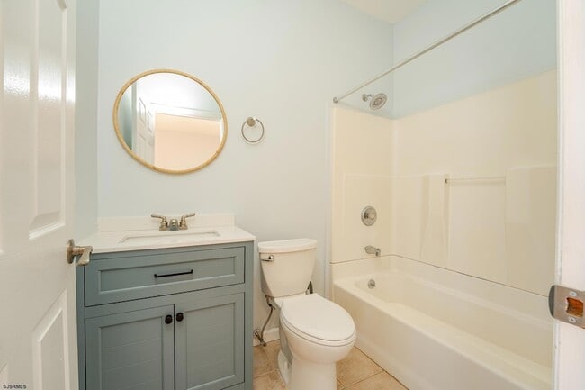 Building Photo - 222 S Rhode Island Ave