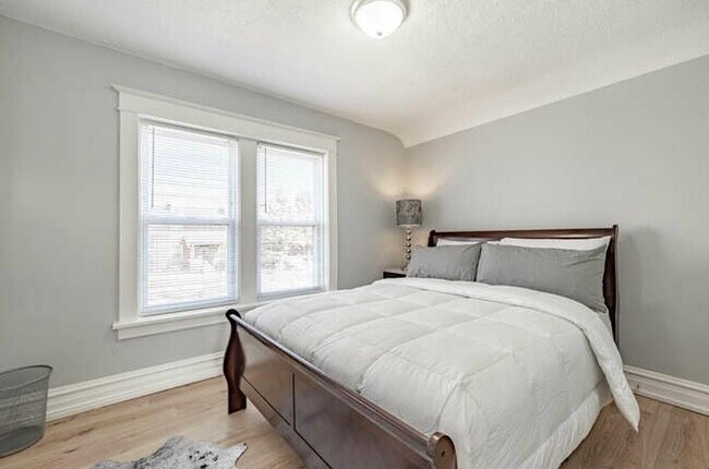 Building Photo - 6056 Clemens Ave