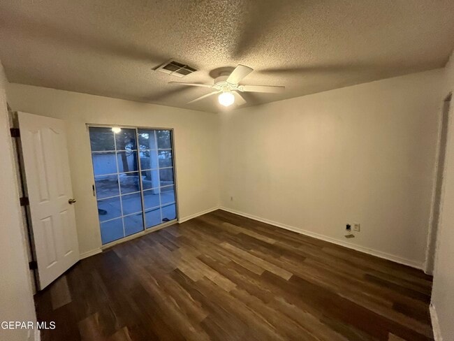 Building Photo - 12420 Tierra Mesa Ct