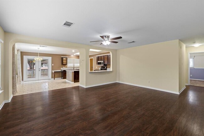 Building Photo - 1908 Matagorda Dr