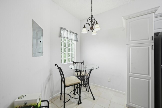 Building Photo - 5395 Firenze Dr