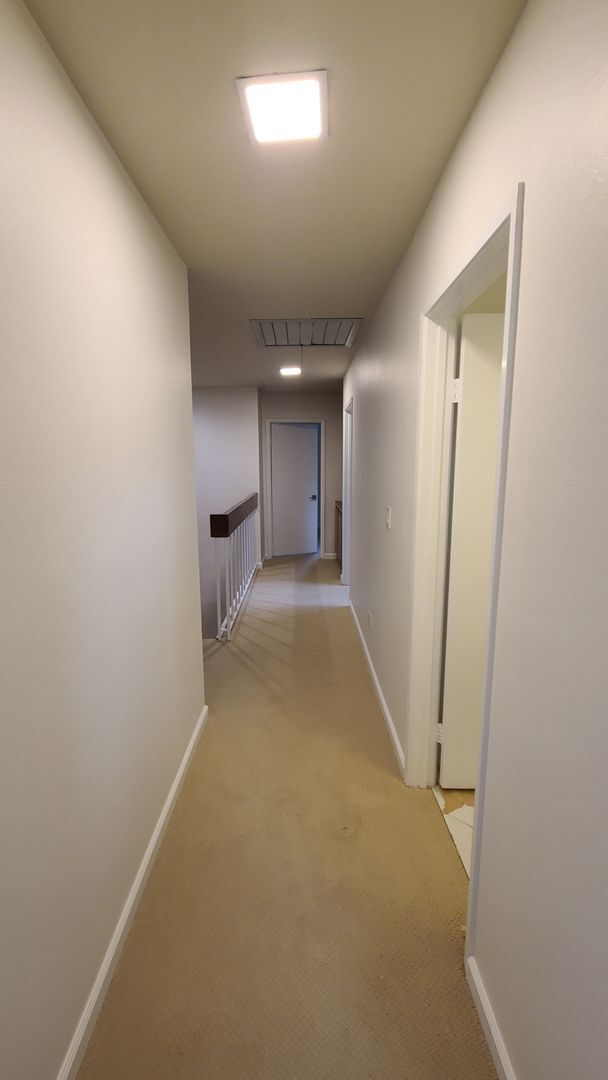 Building Photo - Amazing 4 Bedroom Home with Pool across from Cowls Mt