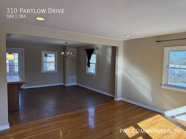 Building Photo - 310 Partlow Dr