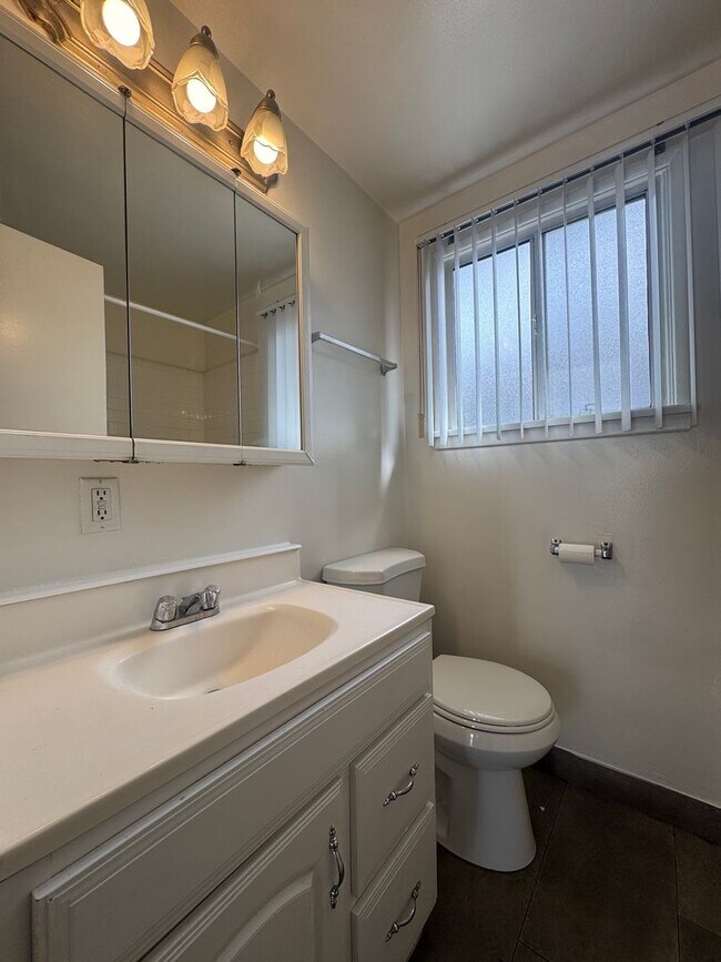 Interior Photo - 3729 Dunn Dr