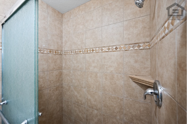 Building Photo - 3Bed/2Bath House at Thunderbird/59th Ave! Ready for Immediate Move-In! – RV GATE!