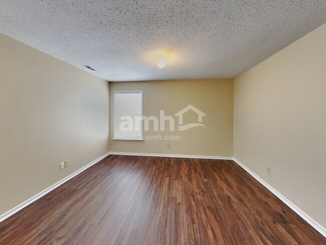 Building Photo - 5537 Floating Leaf Dr