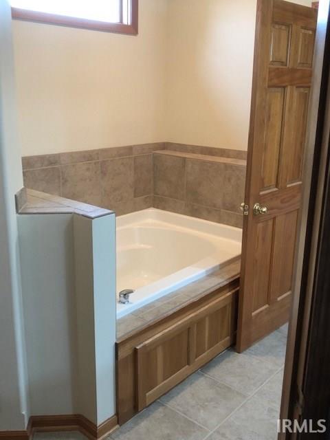 Building Photo - 3127 Shallowbrook Dr