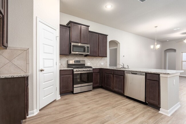 Building Photo - Luxury Duplex Near Randolph and Ft. Sam