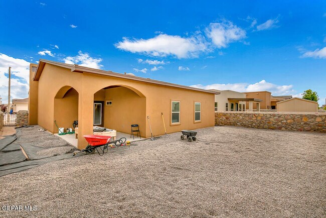 Building Photo - 14677 Rockbridge