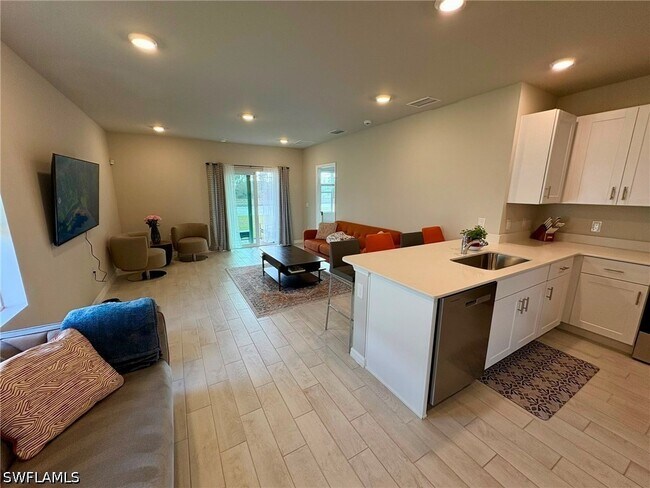 Building Photo - 11210 Sunset Preserve Dr