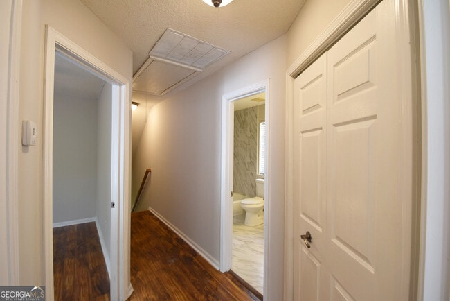 Building Photo - 115 S Fairfield Dr