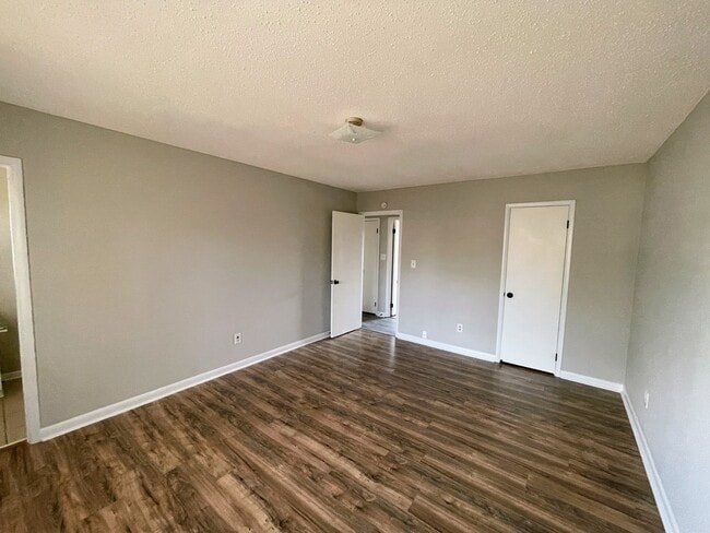 Building Photo - 1501 Westview Dr NW