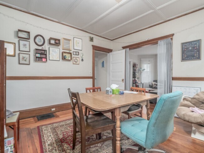 Building Photo - 81 Bristol Rd