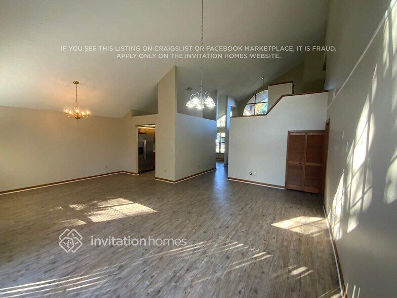 Building Photo - 908 Silver Leaf Pl