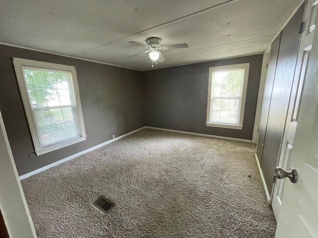 Building Photo - Adorable 3 BR | 2 BA in Snow Hill (Wayne C...