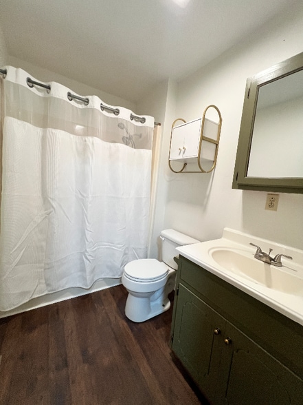 Building Photo - 103 Warren St