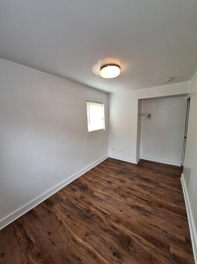Building Photo - 4801 Beaufort Ave