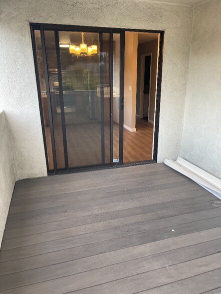 Building Photo - 1304 Versailles Ave