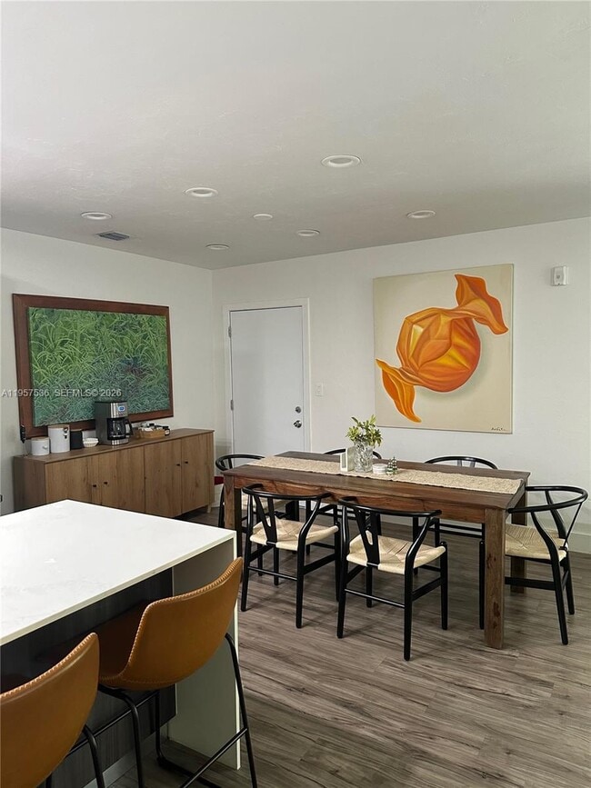 Building Photo - 9392 SW 77th Ave