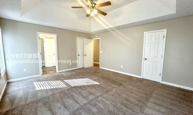 Building Photo - 460 Ward Rd