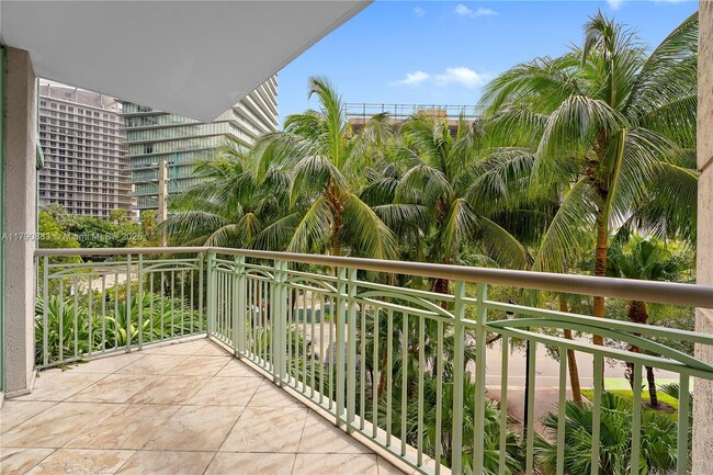 Building Photo - 3400 SW 27th Ave