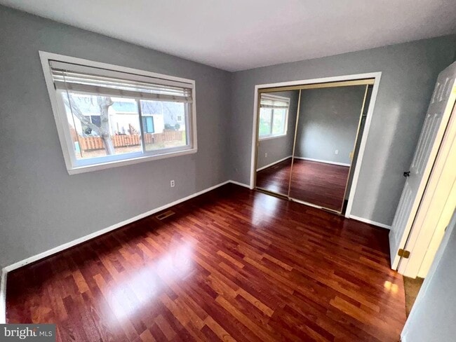 Building Photo - 73 Ash Stoker Ln