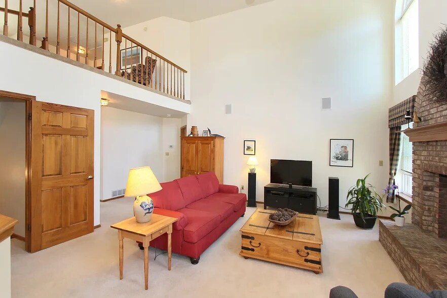 Building Photo - 4990 Nightshade Cir