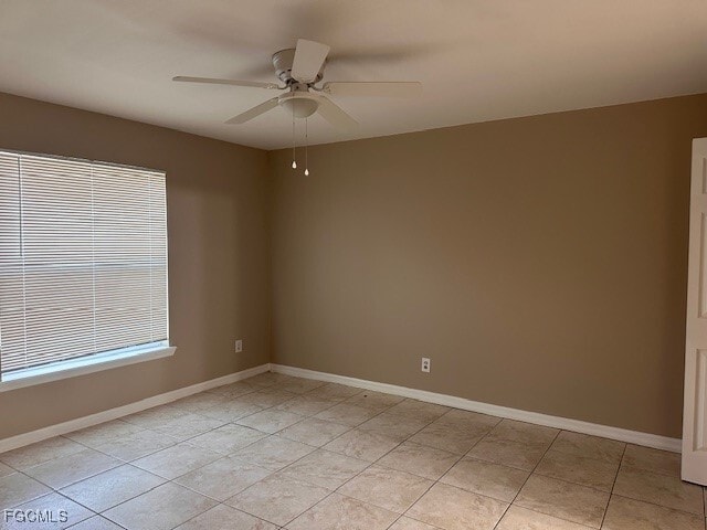 Building Photo - 438 Loretta Ave S