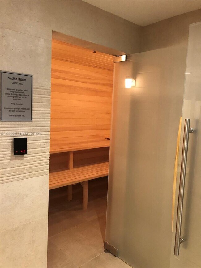 Building Photo - 1331 Brickell Bay Dr