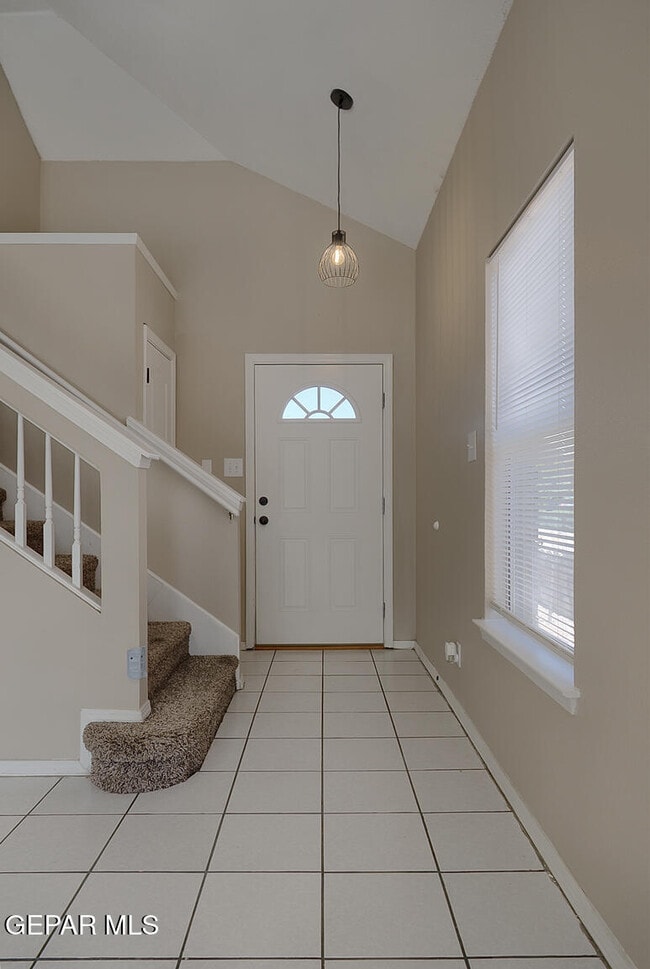 Building Photo - 12110 Sal Rasura Ct