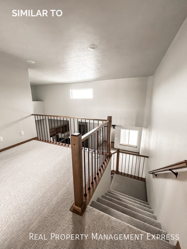 Building Photo - 9005 W Jerald Pl