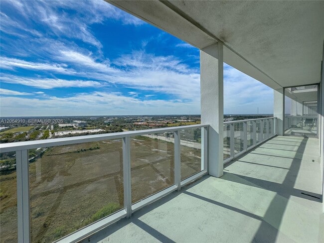 Building Photo - 2000 Metropica Wy