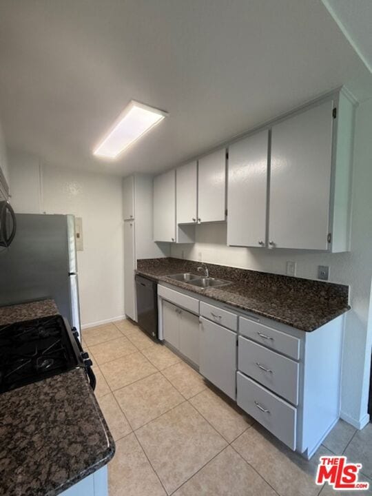 Building Photo - 4353 Coldwater Canyon Ave