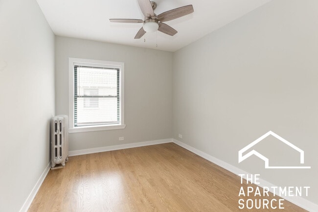 Building Photo - 4839 N Wolcott Ave