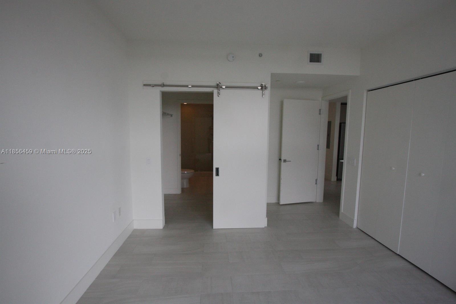 Building Photo - 2000 Metropica Way