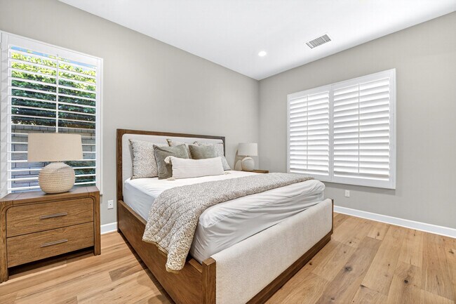 Building Photo - 55120 Autumn Valley Ct