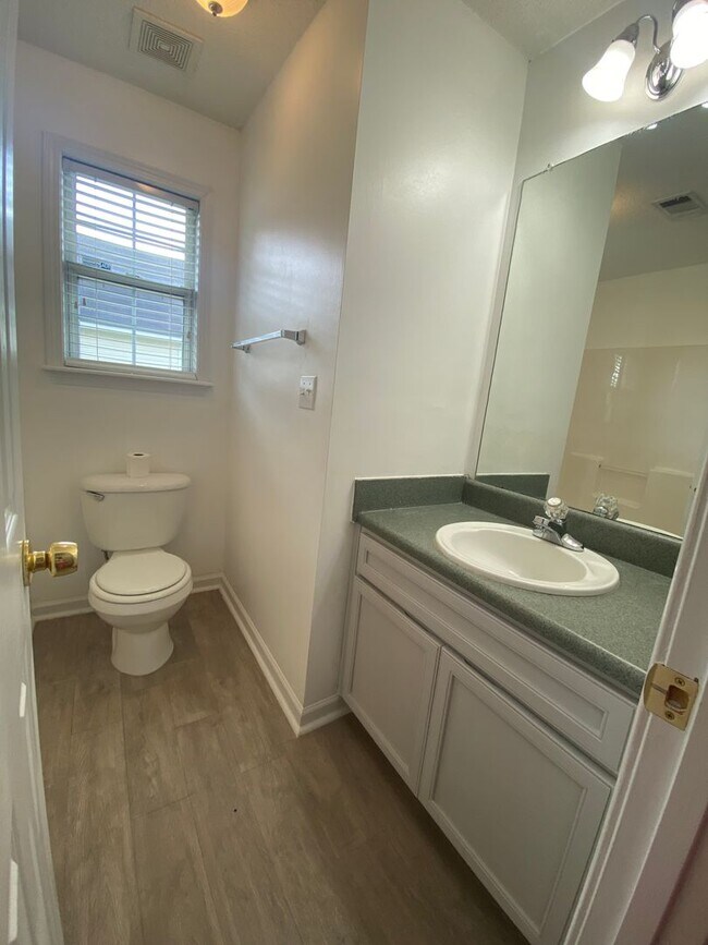 Building Photo - Adorable Bonaire Rental!