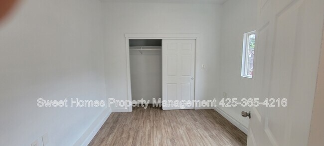 Building Photo - 810 23rd Ave