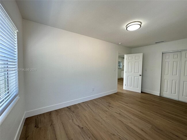 Building Photo - 3331 SW 15th Ave