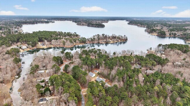 Building Photo - 155 W River Bend Dr