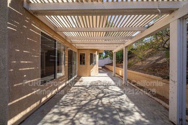 Building Photo - 45435 Piute St