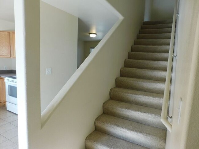Building Photo - Comfortable 4-Bedroom Home with Great Outd...