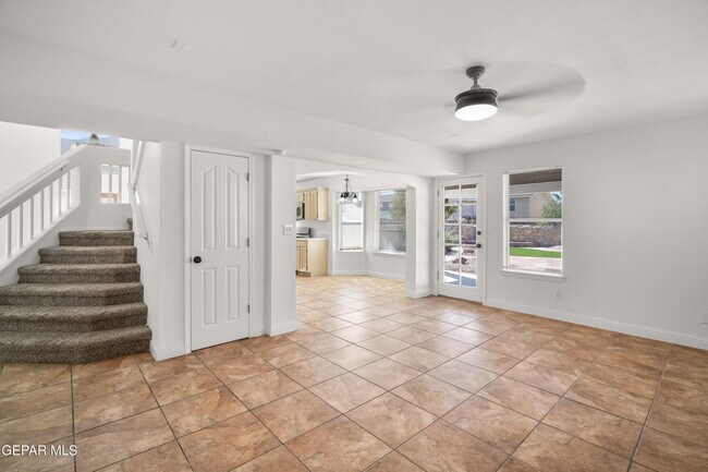 Building Photo - 12280 Red Sun Dr