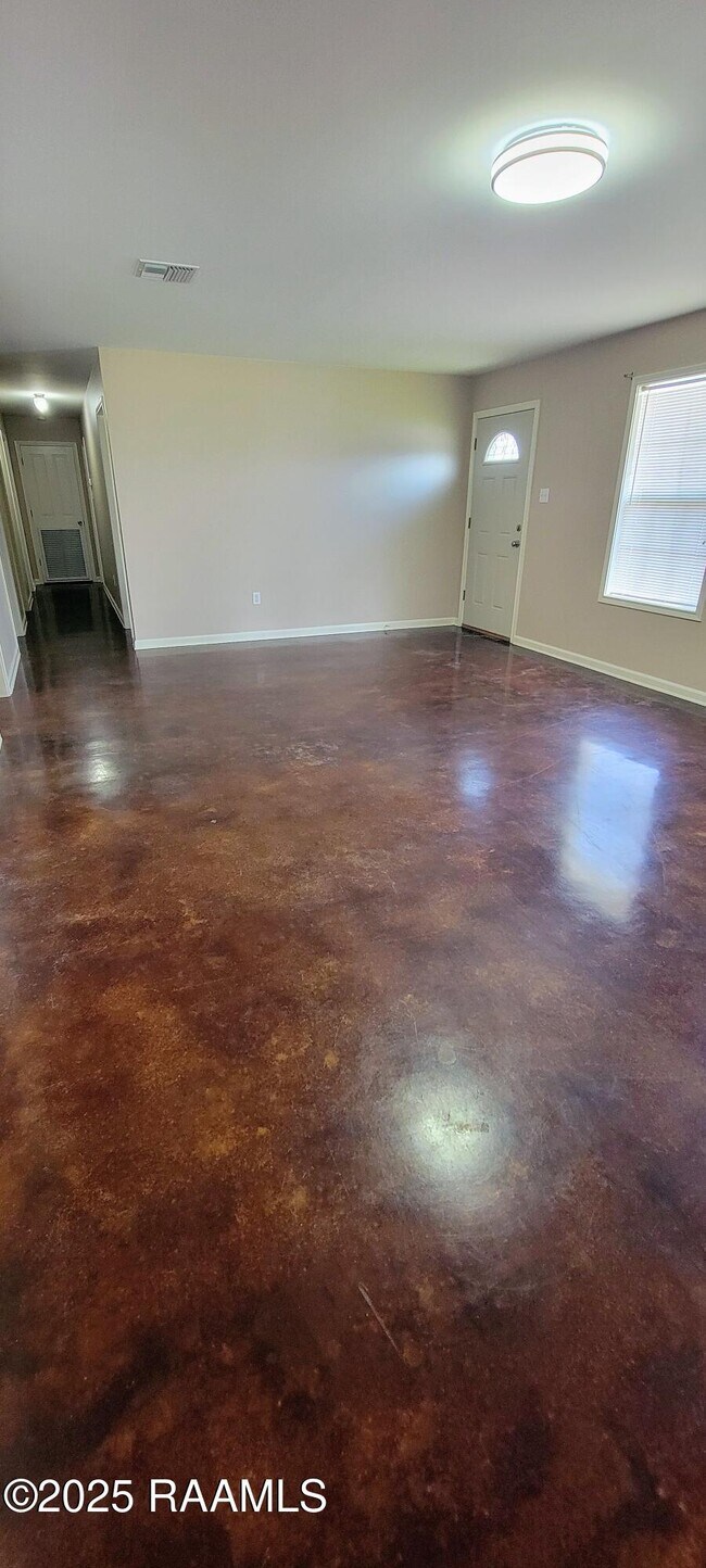 Building Photo - 1026 Carmen Dr